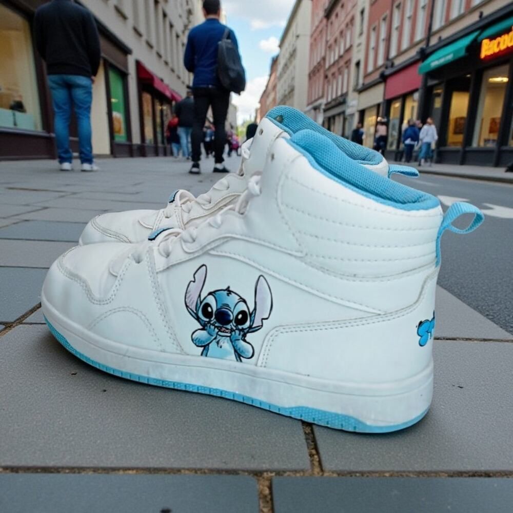 LILO & STITCH Girls' White w/Graphics Casual Sneakers - Size 3